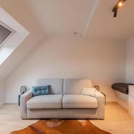 Modern & Spacious House *